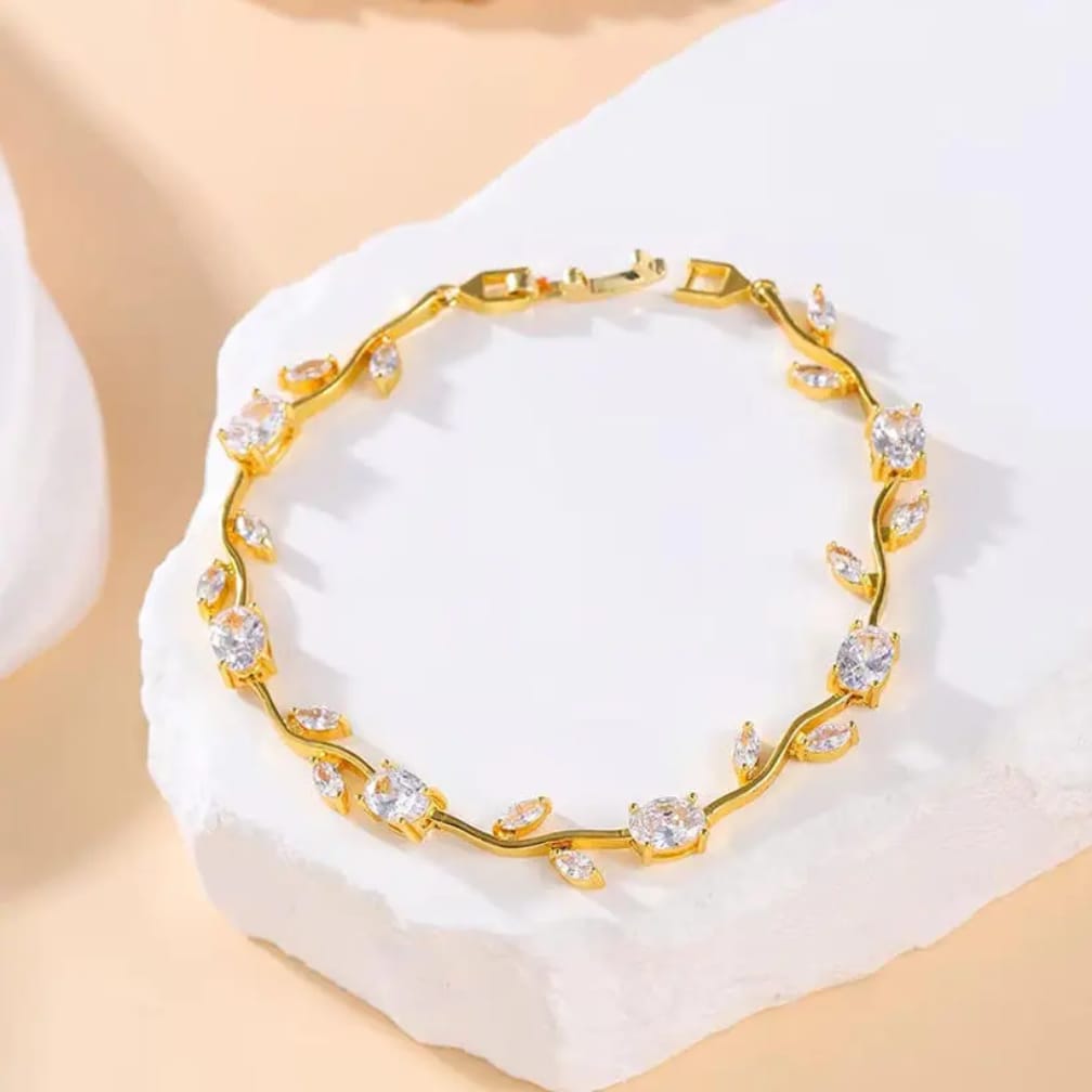 Tulip Bracelet – Premium Quality Stainless Steel Elegant Bracelet for Women | Golden Base